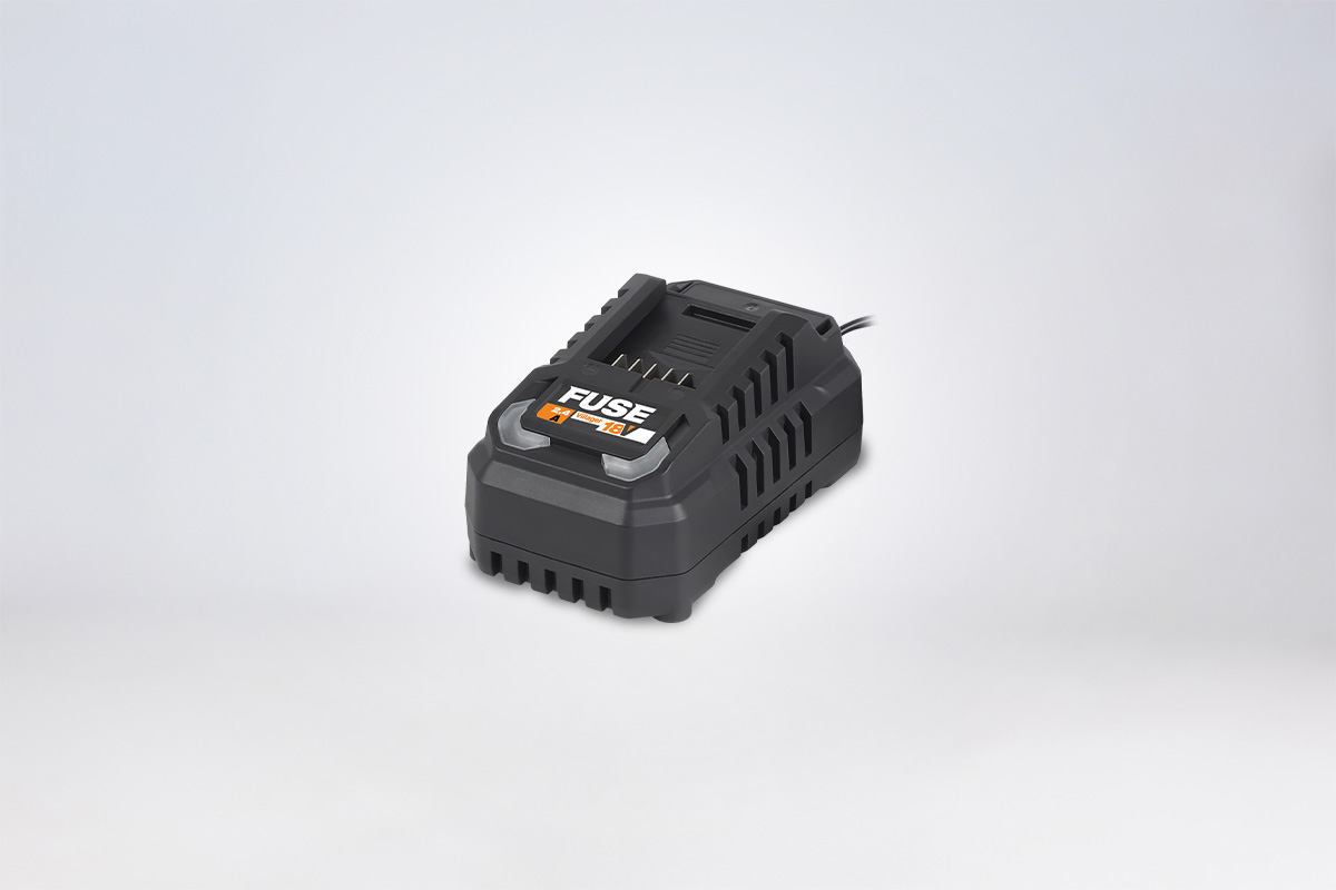 Fuse punjac 18V 2.4 A