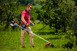 Motorni trimer AGM 520