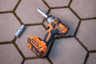 Fuse akumulatorski brushless udarni odvrtac VLP 5320-2BSC