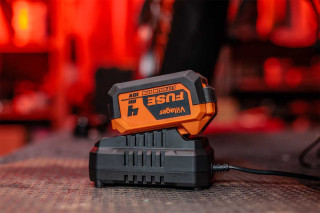 Fuse baterija 18V 4AH