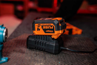 Fuse baterija 18V 4AH