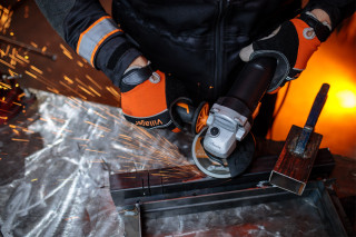 BRUSILICA ELEKTRICNA 950W - UGAONA 125 MM VLP 409