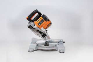 Fuse akumulatorska brushless dijagonalna testera Villager VMS 18020