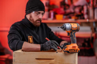 FUSE akumulatorski brushless udarni zavrtač VPL 8420