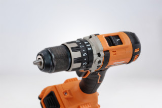 Fuse akumulatorska brushless udarna bušilica VPL 8120