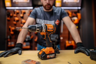 Fuse akumulatorska brushless udarna bušilica VPL 8120