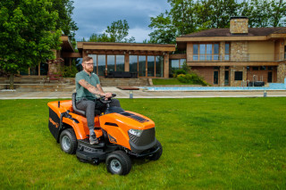 Traktor kosačica Villager VT 1025 HD Twin