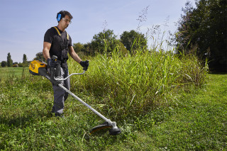 Motorni trimer Stiga BC 750 B 