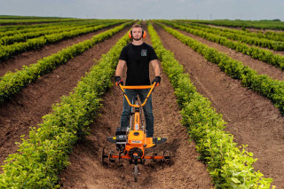 Motorni kultivator Villager VTB 8422 sa plugom za oranje 