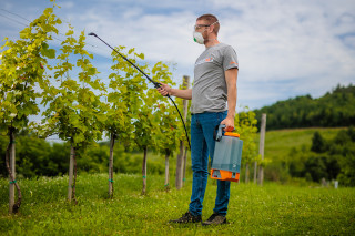 Akumulatorska prskalica BS 8 