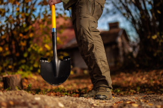 Ašov špicasti sa fibreglass drškom Bomber