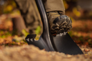 Ašov špicasti sa fibreglass drškom Bomber