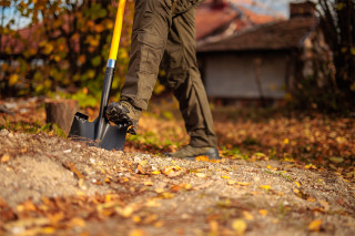 Lopata kvadratna sa fibreglass drškom Bomber 