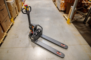 Paletar električni Villager VTP 1525 LiX 