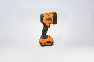 FUSE akumulatorska lampa Villager VLN 9220 