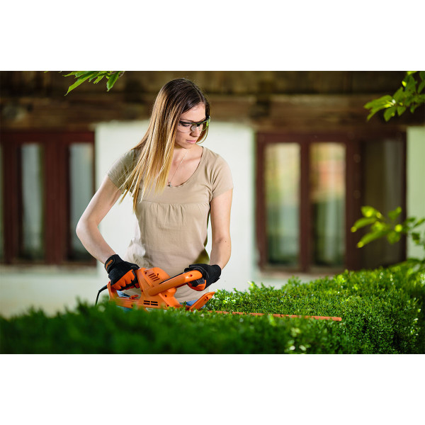 Elektricni trimer za zivu ogradu VHT 500 