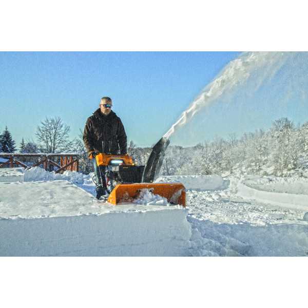 Motorni cistac snega Villager VST 120