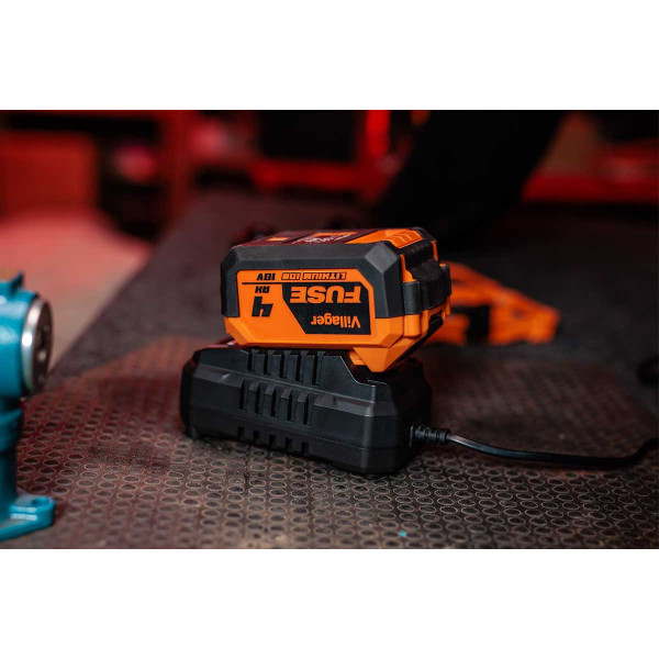 Fuse baterija 18V 4AH