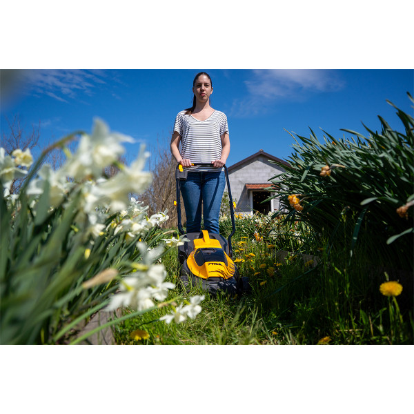 Akumulatorska kosačica Stiga Collector 132 AE (sa punjačem i baterijom)