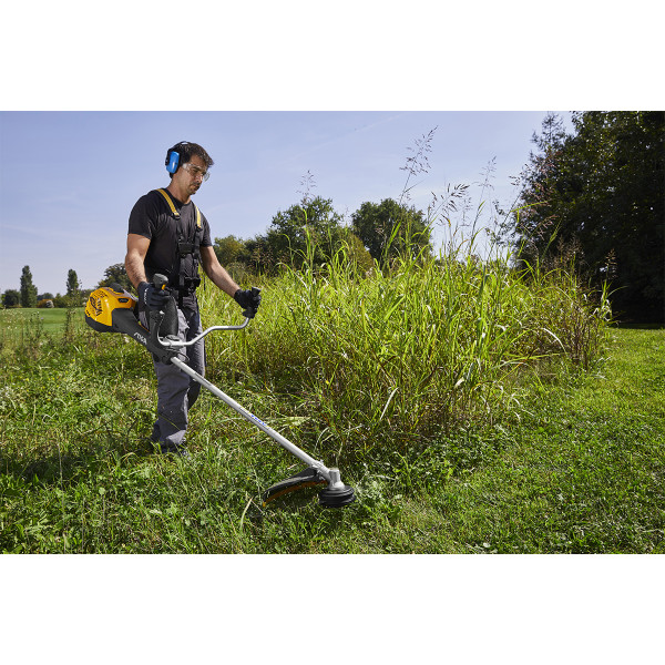 Motorni trimer Stiga BC 750 B 