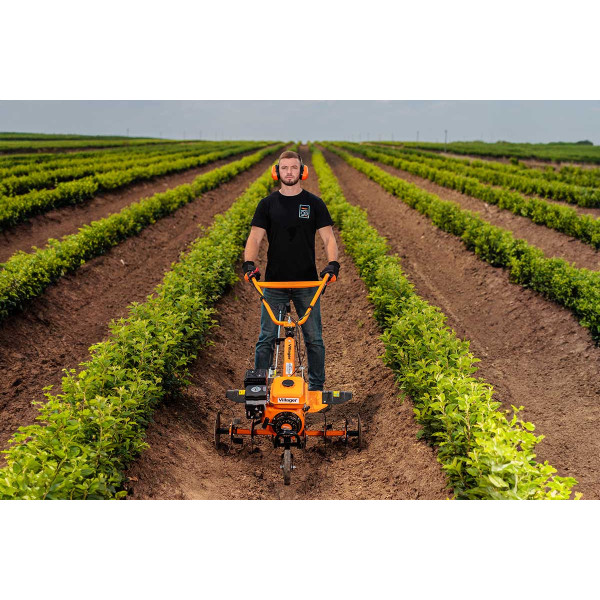 Motorni kultivator Villager VTB 8422 sa plugom za oranje