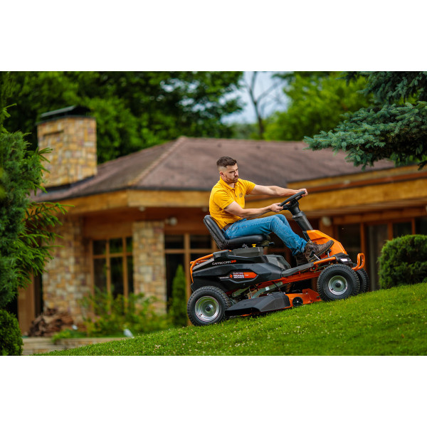 Akumulatorska traktor kosačica Villager Capricorn 38
