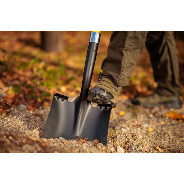 Lopata kvadratna sa fibreglass drškom Bomber 