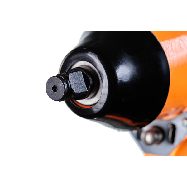 Pneumatski odvijač sa kompletom gedora Villager VAT VPI 312 